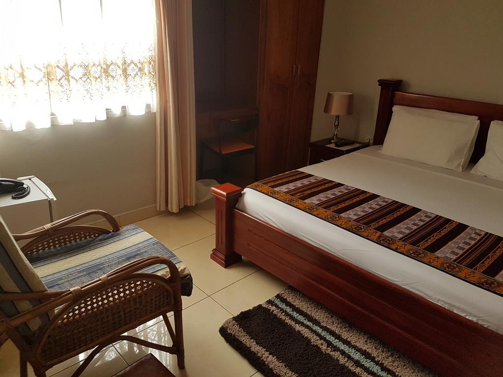 Benconi Lodge Аккра Екстер'єр фото